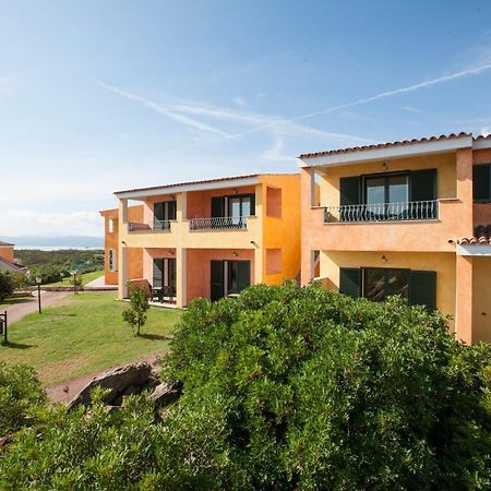Hotel Baia Aranzos Pittulongu Exterior photo
