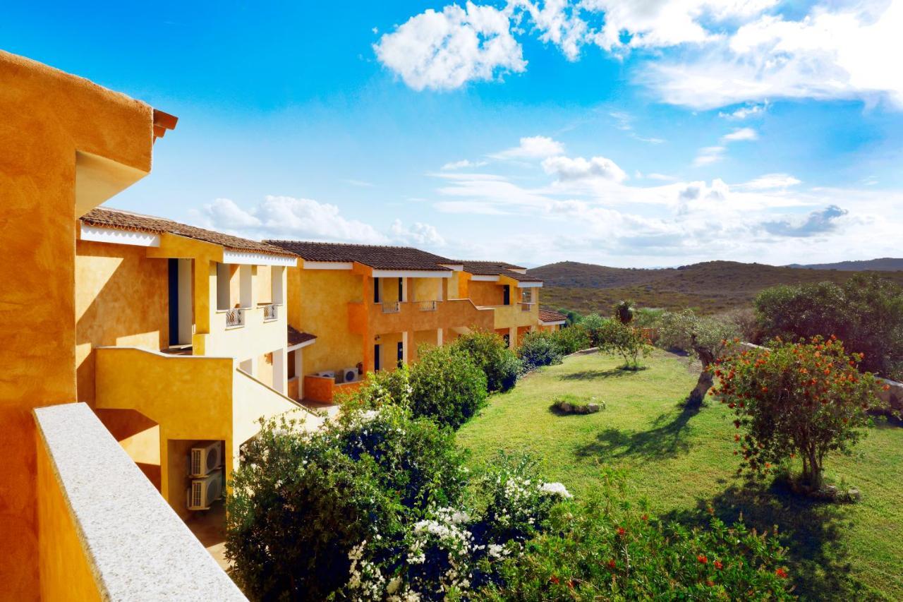 Hotel Baia Aranzos Pittulongu Exterior photo