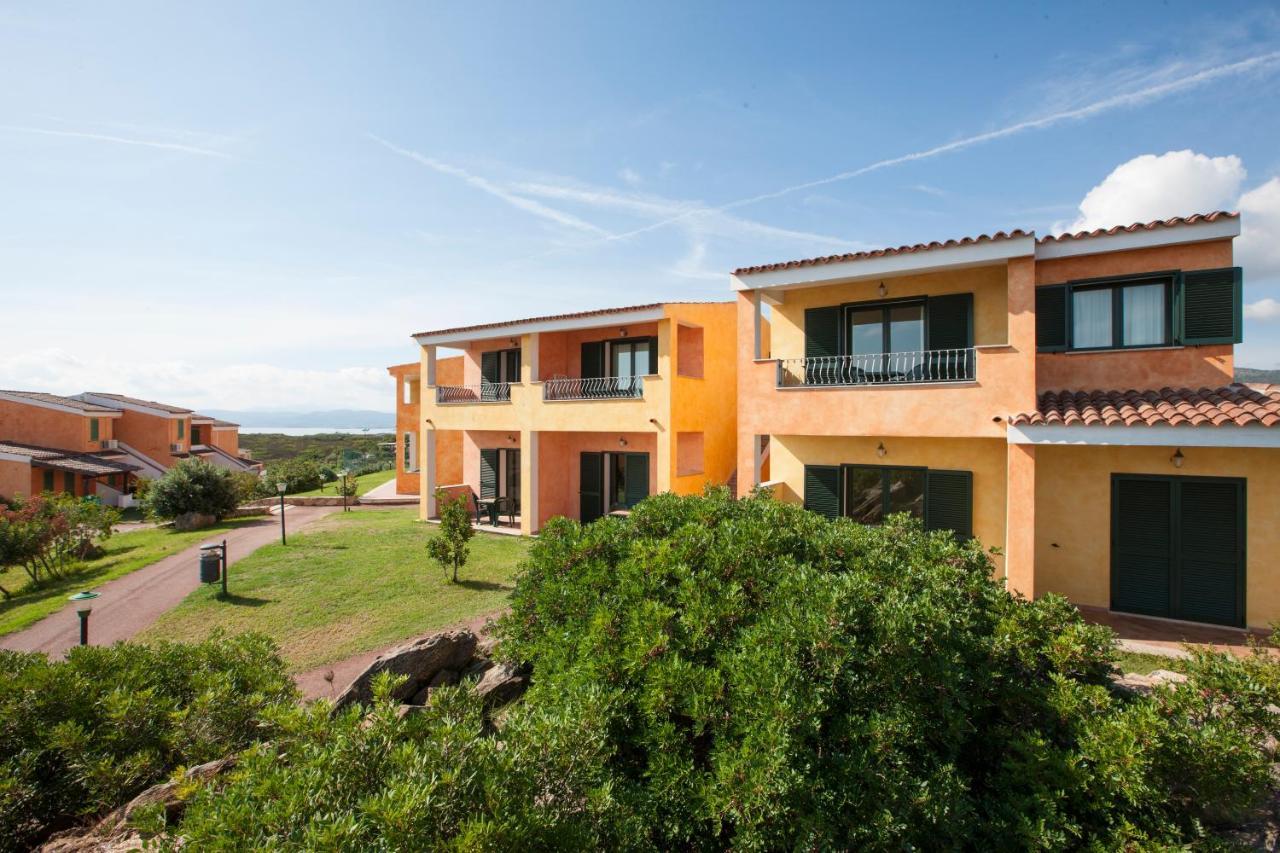 Hotel Baia Aranzos Pittulongu Exterior photo